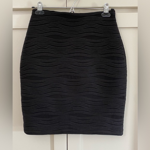 Joseph Ribkoff black skirt. GUC - Picture 2 of 8